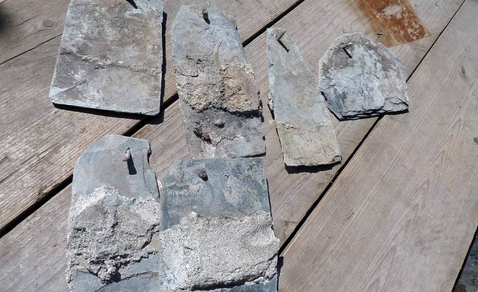 Peggy slates with oak pegs and remains of mortar bedding