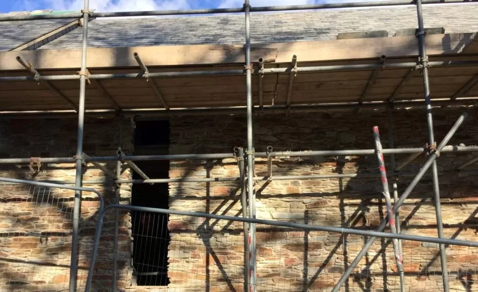 It is prudent to carry out non-essential works that have become accessible through the erection of scaffolding