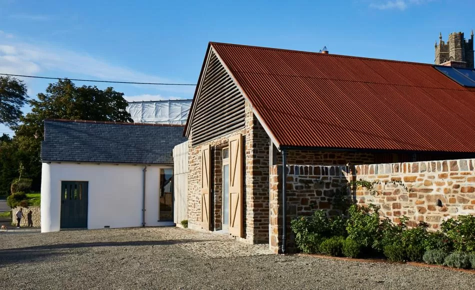 The Farmer’s Arms Woolsery incorporated a permeable landscape along with underground attenuation tanks to take the rainwater runoff from the roofs