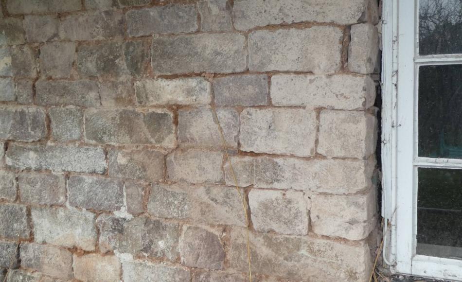 Masonry walls are of very good quality but are to be rendered in lime mortar to maintain dry breathable walls