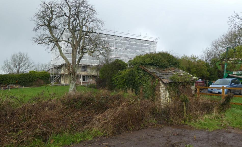 The roofed scaffolding enables work to take place in the winter months which is outside the breeding season for bats, thereby mitigating any disturbance