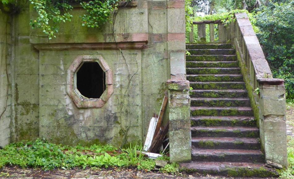 Entrance to summerhouse