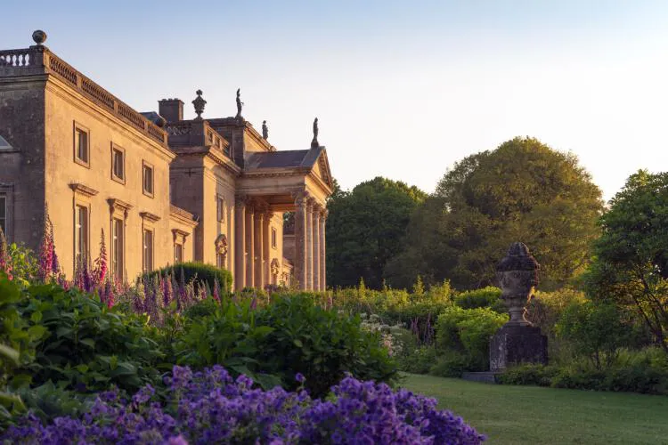 1586647 National Trust Images Betsy Ogilvie Custom 1