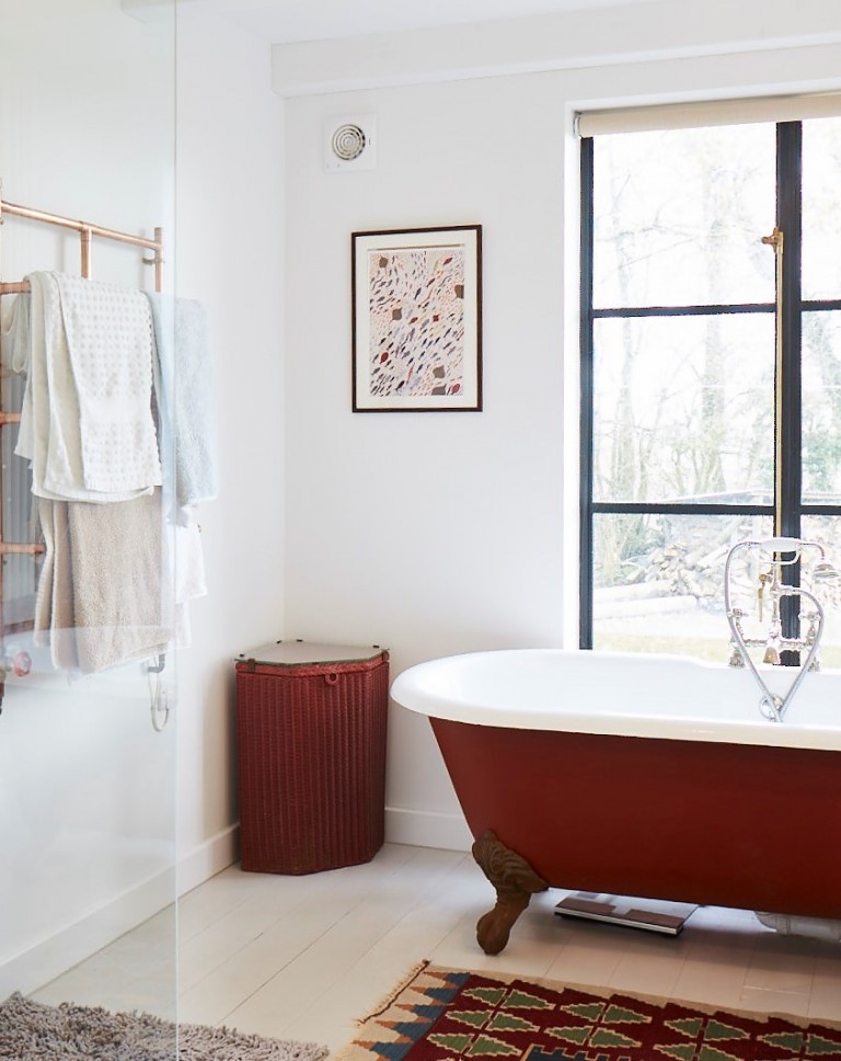 4 architects barn conversion bathroom