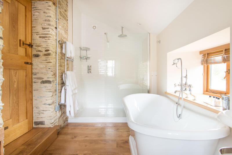 victorian shooting lodge devon architects linhay bathroom